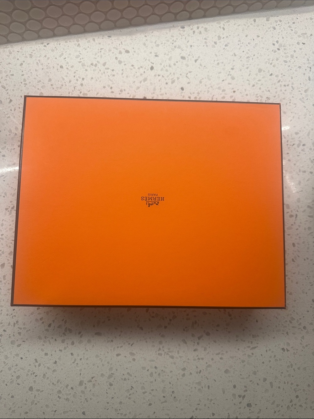 Hermes box 11 x 9 x 3